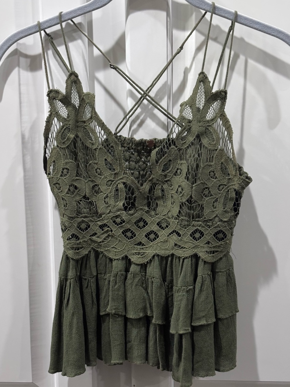 Free People Women’s Olive Crochet Lace Ruffled Tank Top Size XS